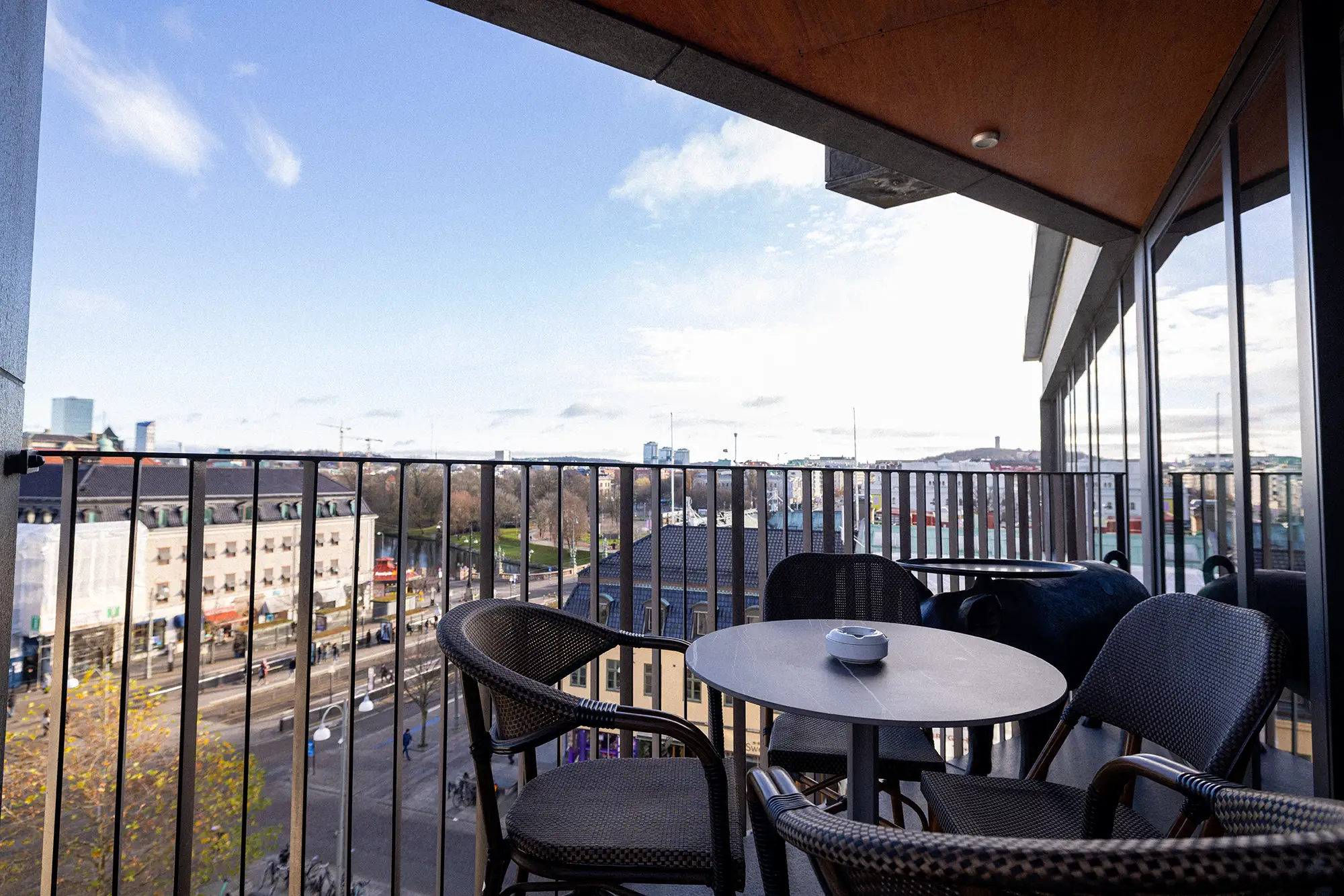 Utsikten från vår Svit Vallgatan